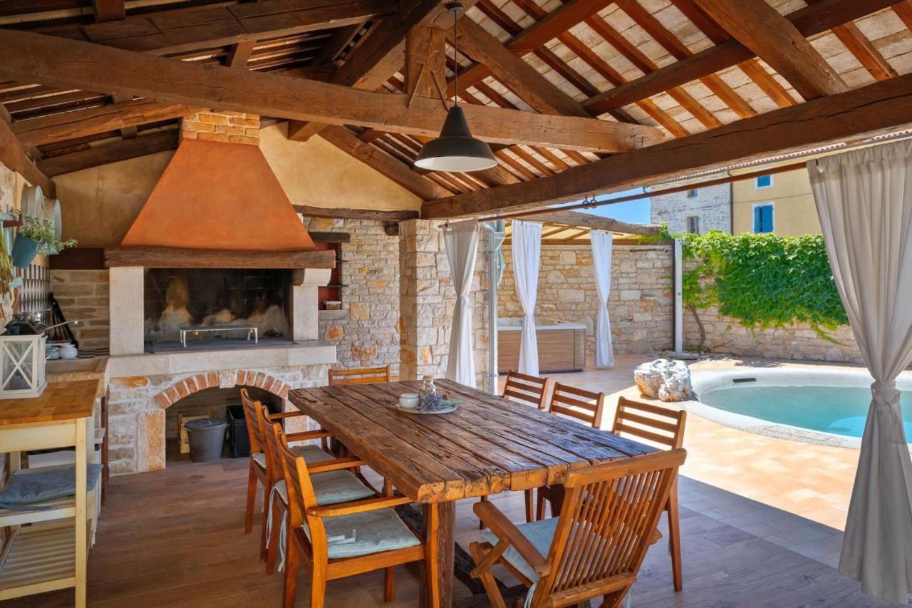 Family Villa Elizabeta With Pool In Umag Cepljani Kültér fotó